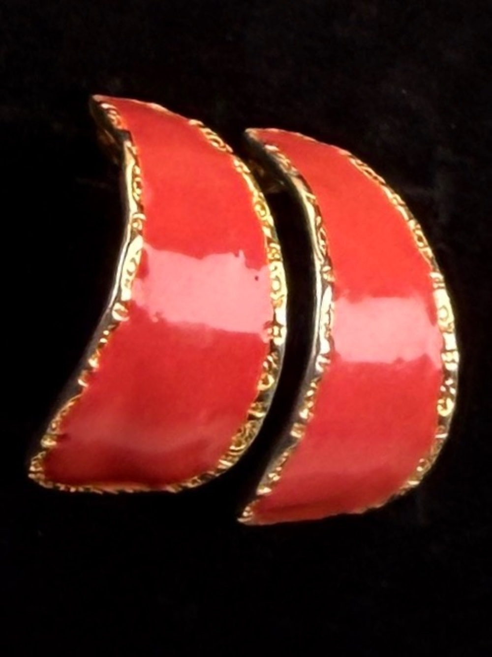 Vintage Coral Enamel Gold Tone Curved Earrings Pierced Statement